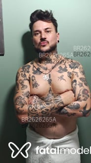 Acompanhante Pietro - Perfil