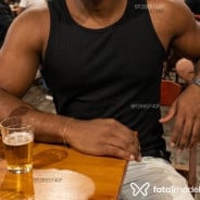 Acompanhante Preto - Perfil