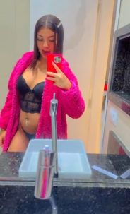 Acompanhante Julia Santos - Perfil