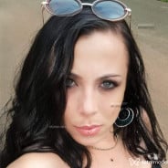 Acompanhante Esmeralda - Perfil