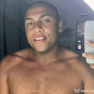 Acompanhante Henry - Perfil