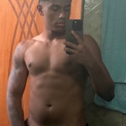 Acompanhante Henriques - Perfil