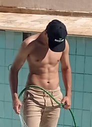 Acompanhante Tayron - Perfil