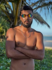 Acompanhante Pedro - Perfil
