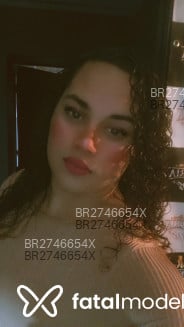 Acompanhante Kelifa - Perfil