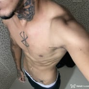Acompanhante Val - Perfil