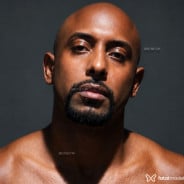 Acompanhante Henrique - Perfil