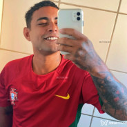 Acompanhante Carvalho - Perfil