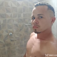 Acompanhante Tiago Silva - Perfil