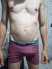 Acompanhante Queribin - Perfil