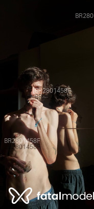 Acompanhante Henrique - Perfil