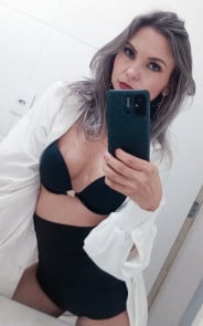 Acompanhante Flávia - Perfil