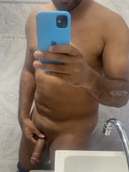Acompanhante Leonardo - Perfil