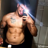 Acompanhante Mike - Perfil
