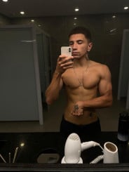 Acompanhante Nicolas Viegas - Perfil