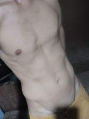 Acompanhante Bronks - Perfil
