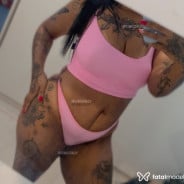 Acompanhante Morena - Perfil
