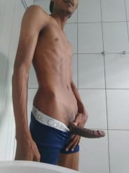Acompanhante Magrobaiano - Perfil