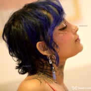 Acompanhante Purpura - Perfil