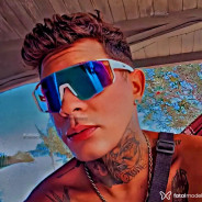 Acompanhante Blanko - Perfil