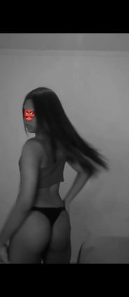Acompanhante Skarelly - Perfil
