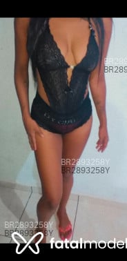 Acompanhante Adrielly - Perfil