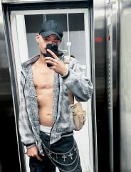 Acompanhante Henrique - Perfil