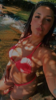 Acompanhante Debora - Perfil