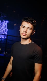 Acompanhante Fernando Boneti - Perfil