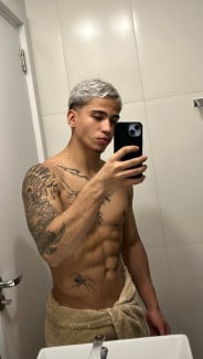 Acompanhante Navde - Perfil