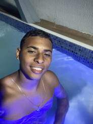 Acompanhante João Pedro - Perfil