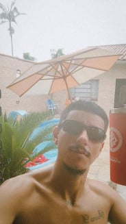Acompanhante Breezera - Perfil