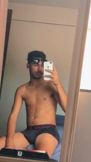 Acompanhante Douglas - Perfil
