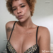 Acompanhante Tyla - Perfil