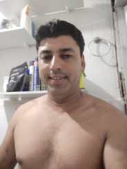 Acompanhante Ronald - Perfil