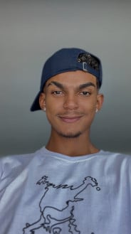 Acompanhante Pedro Henrique - Perfil