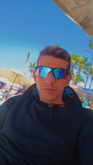 Acompanhante Ravi Miller - Perfil