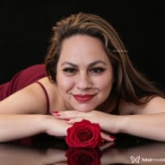 Acompanhante Flor - Perfil