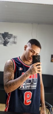Acompanhante Henrique - Perfil
