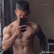 Acompanhante Kennedy - Perfil