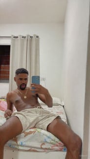 Acompanhante Pedro - Perfil