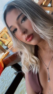 Acompanhante Maria Julia - Perfil