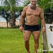 Acompanhante Coroasafado - Perfil