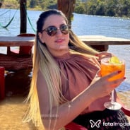Acompanhante Camila Queiroz - Perfil