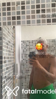 Acompanhante Gomes - Perfil