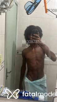 Acompanhante Pantera Negra - Perfil