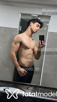 Acompanhante Lucca - Perfil
