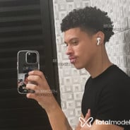 Acompanhante Oliver - Perfil