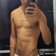 Acompanhante Rocha - Perfil