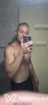 Acompanhante Bruck - Perfil